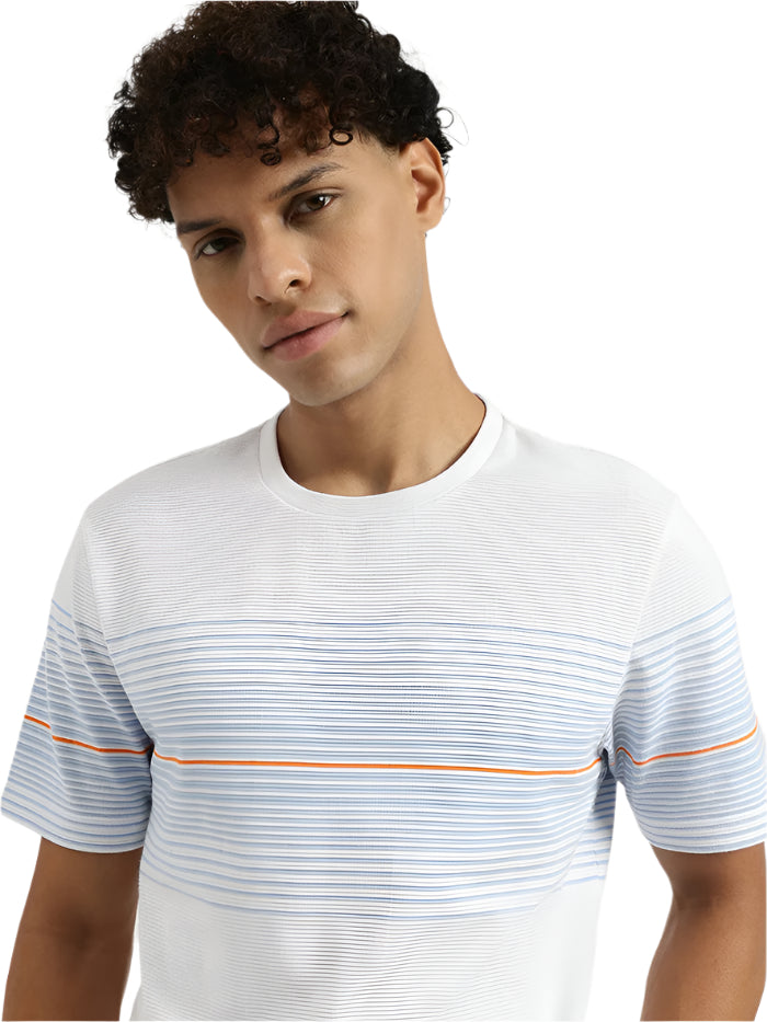 MEN&#39;S RELAXED ROUND NECK STRIPED T-SHIRT