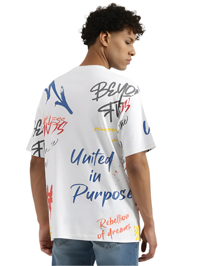 MEN'S BOXY ROUND NECK TYPOGRAPHY T-SHIRT