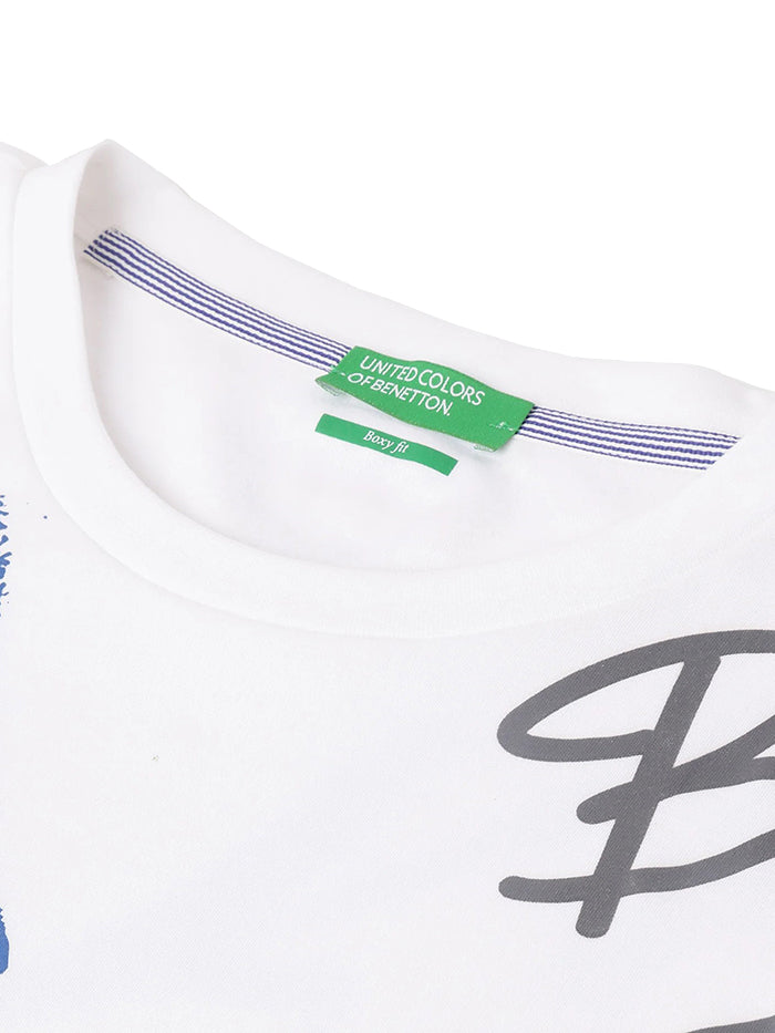 MEN&#39;S BOXY ROUND NECK TYPOGRAPHY T-SHIRT