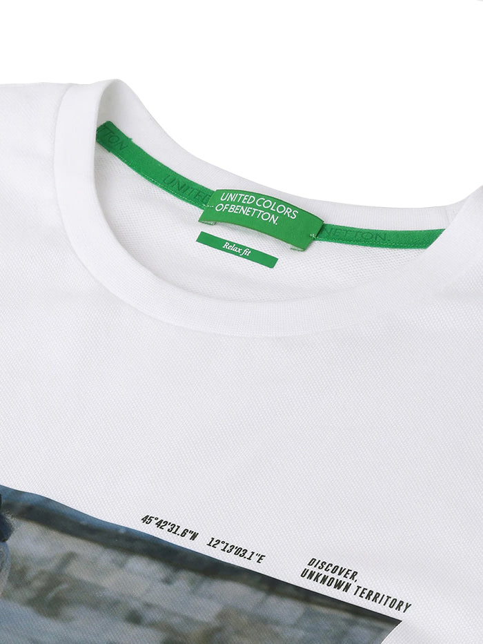 MEN&#39;S RELAXED ROUND NECK GRAPHIC PRINT T-SHIRT