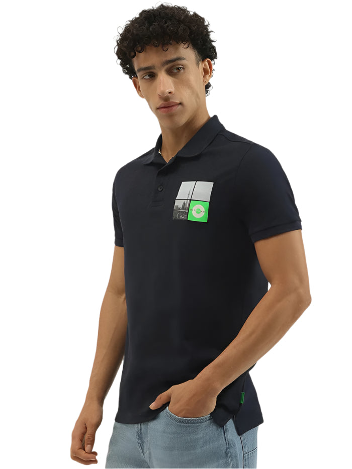 MEN'S RELAXED FIT POLO NECK GRAPHIC PRINT T-SHIRT