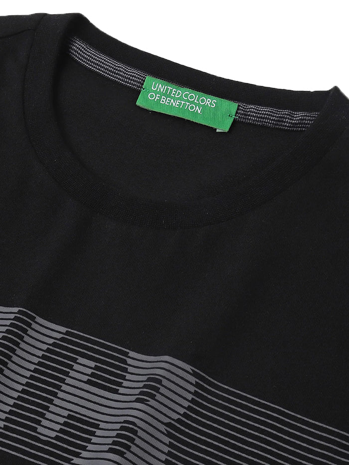 MEN&#39;S REGULAR ROUND NECK TYPOGRAPHY T-SHIRT