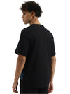 MEN&#39;S BOXY ROUND NECK TYPOGRAPHY T-SHIRT