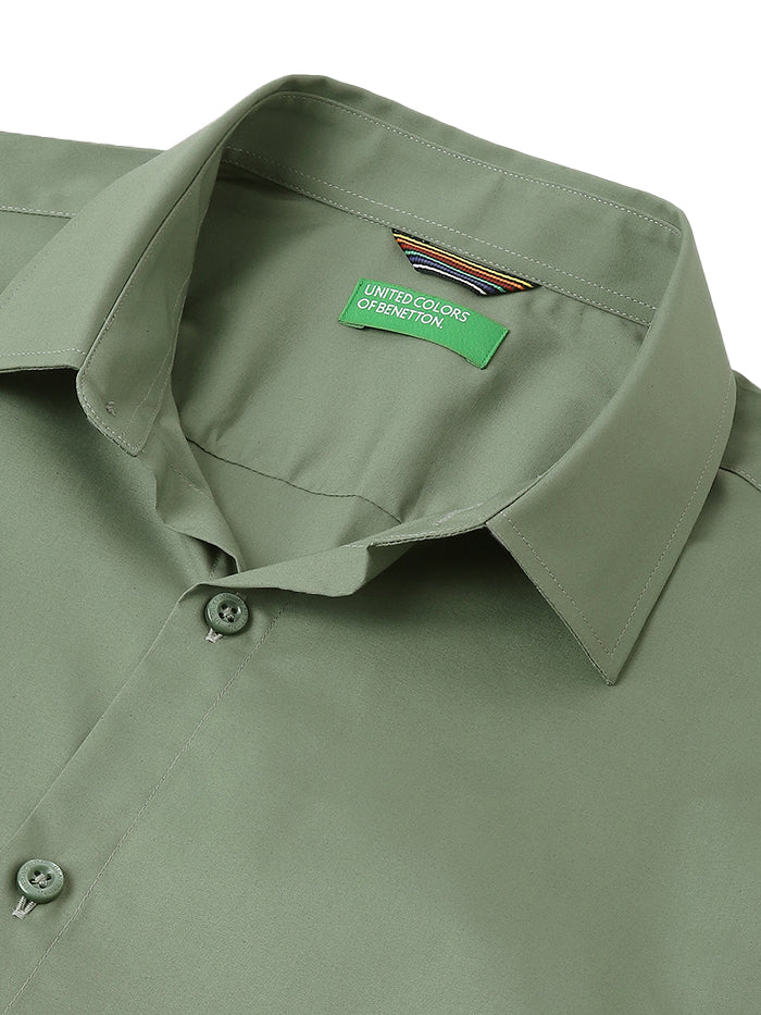 MEN&#39;S SLIM FIT SPREAD COLLAR SOLID SHIRT