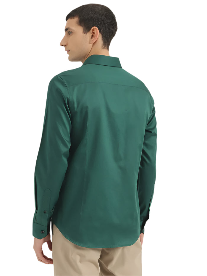 MEN'S SLIM FIT CUT AWAY COLLAR SOLID SHIRT