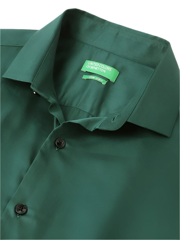 MEN&#39;S SLIM FIT CUT AWAY COLLAR SOLID SHIRT