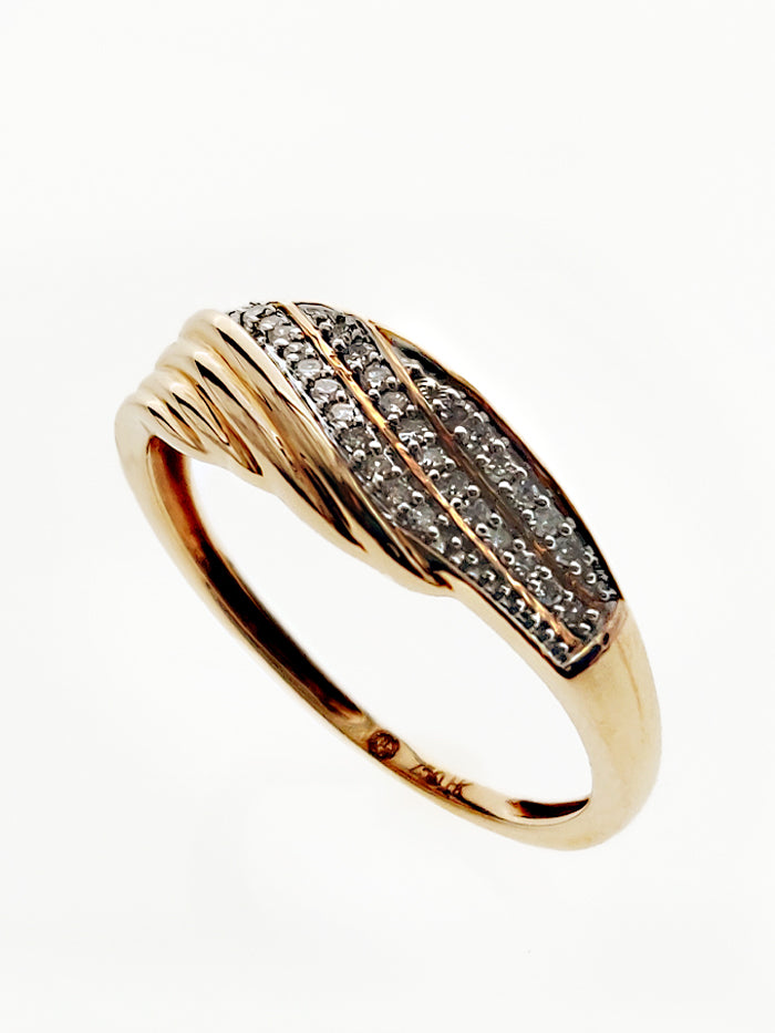 18K ROSE GOLD RING SET WITH DIAMONDS