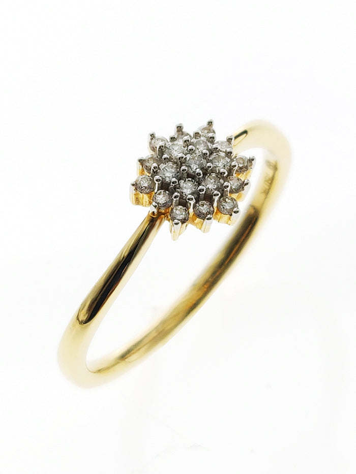 18K YELLOW GOLD RING SET WITH DIAMONDS