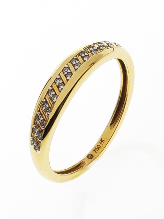 18K YELLOW GOLD RING SET WITH DIAMONDS