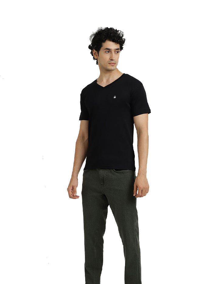 UNITED COLORS OF BENETTON BLACK V-NECK T-SHIRT