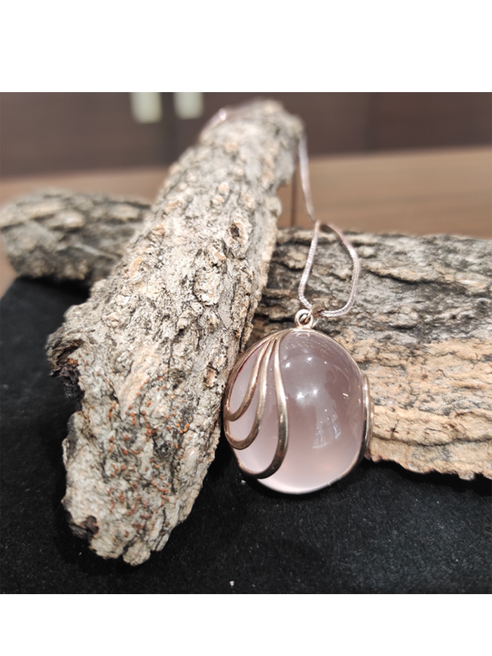 SILVER PENDANT with ROSE QUARTZ SILVER CHAIN